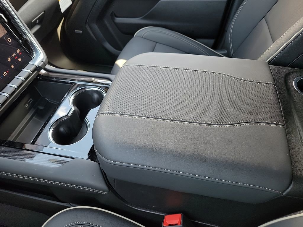 2026 GMC Yukon XL Elevation - Photo 25