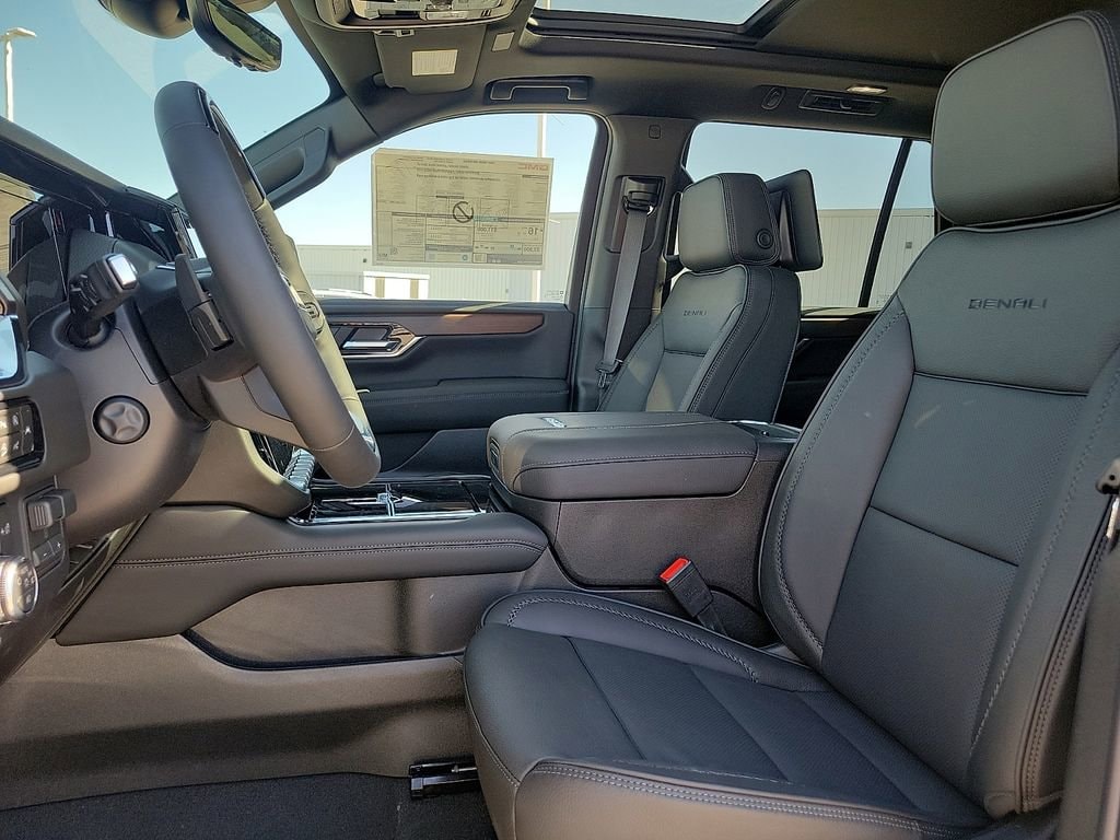 2026 GMC Yukon Denali - Photo 19
