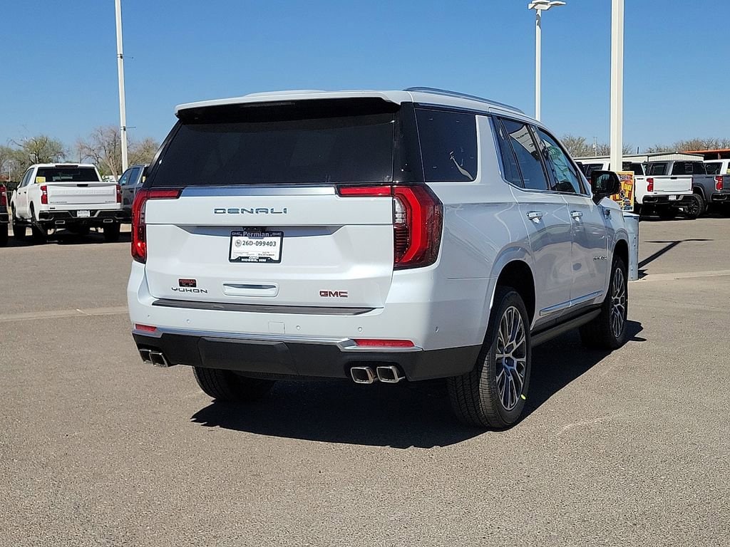2026 GMC Yukon Denali - Photo 10