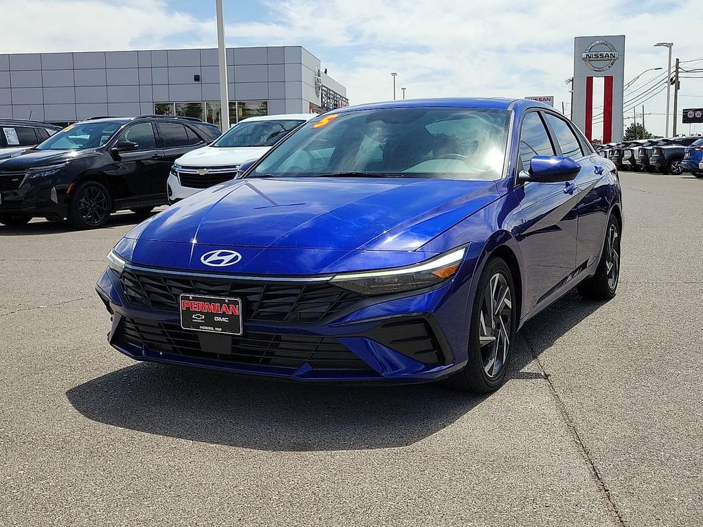 Used 2025 Hyundai Elantra SEL Convenience