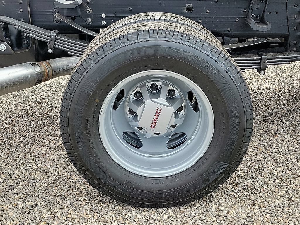 2026 GMC Sierra 3500 Chassis Cab Pro - Photo 8