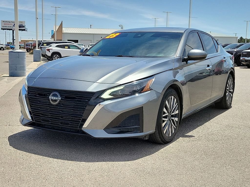 Used 2023 Nissan Altima 2.5 SV