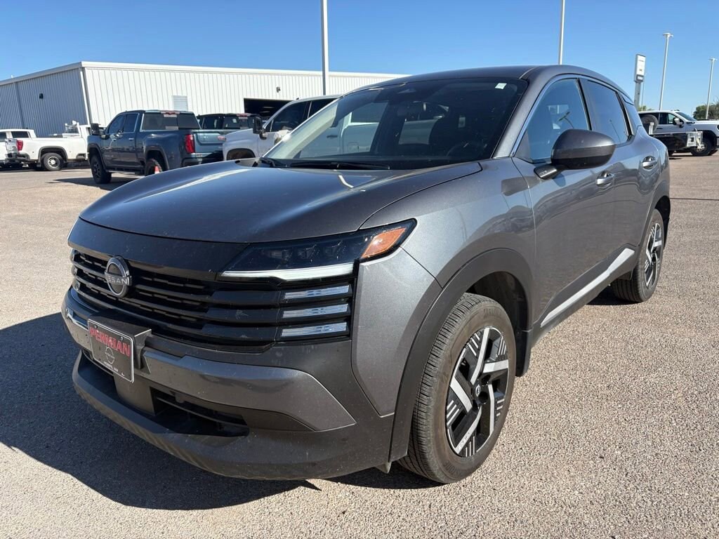 Used 2025 Nissan Kicks SV