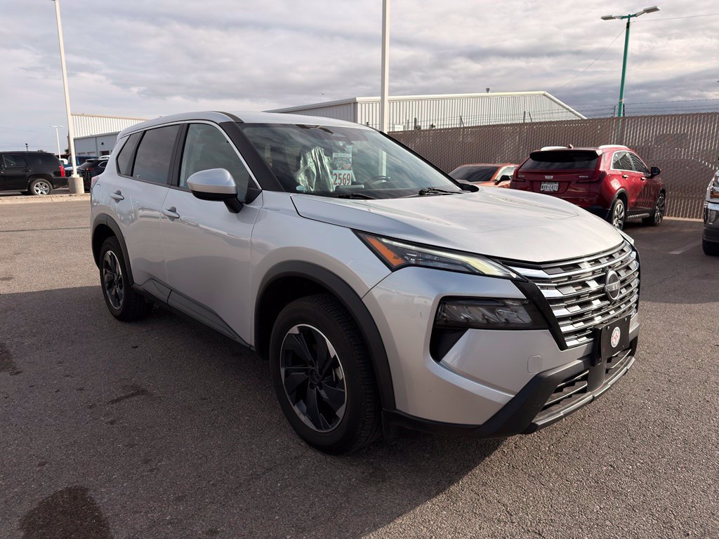 Used 2024 Nissan Rogue SV
