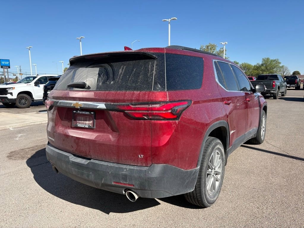 Used 2023 Chevrolet Traverse LT Cloth SUV