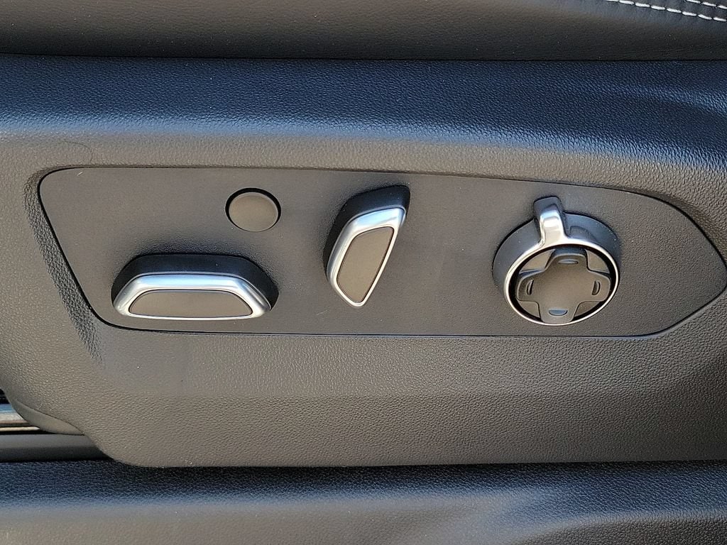 2026 GMC Sierra 3500HD Denali Ultimate - Photo 24