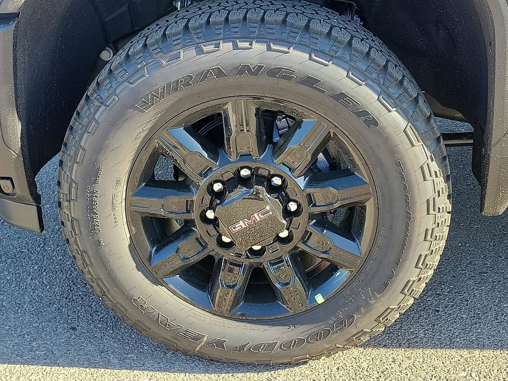 2026 GMC Sierra 2500HD AT4 - Photo 14