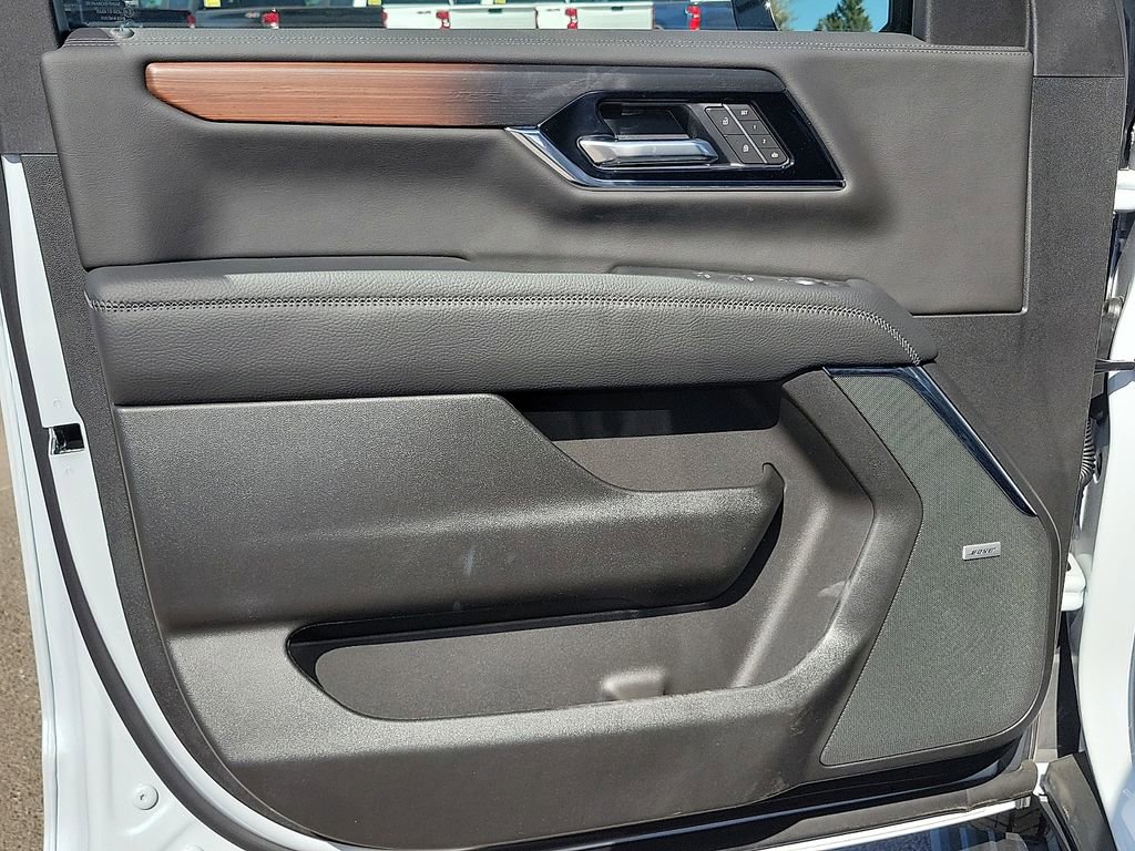2026 GMC Yukon Denali - Photo 18