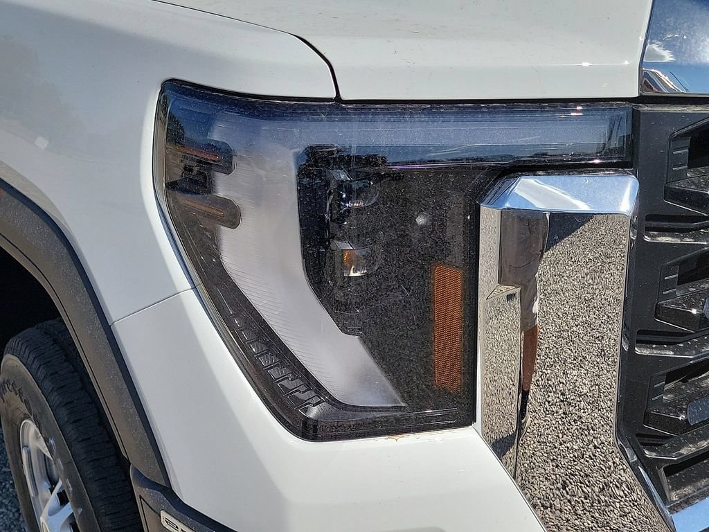 2026 GMC Sierra 2500HD Pro - Photo 9