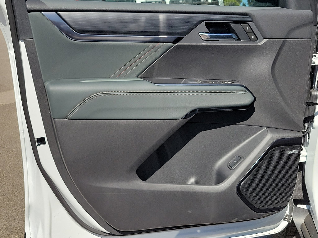 2026 GMC Acadia AT4 - Photo 22