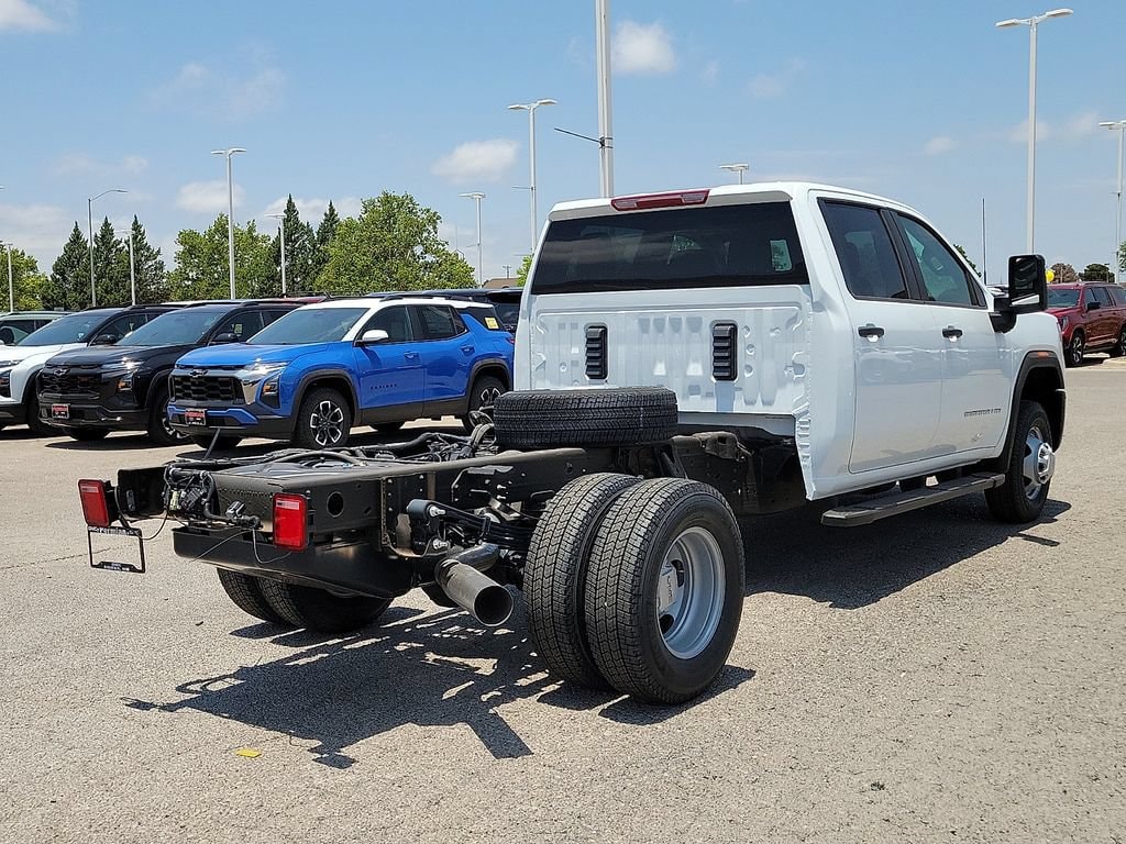 2026 GMC Sierra 3500 Chassis Cab Pro - Photo 13