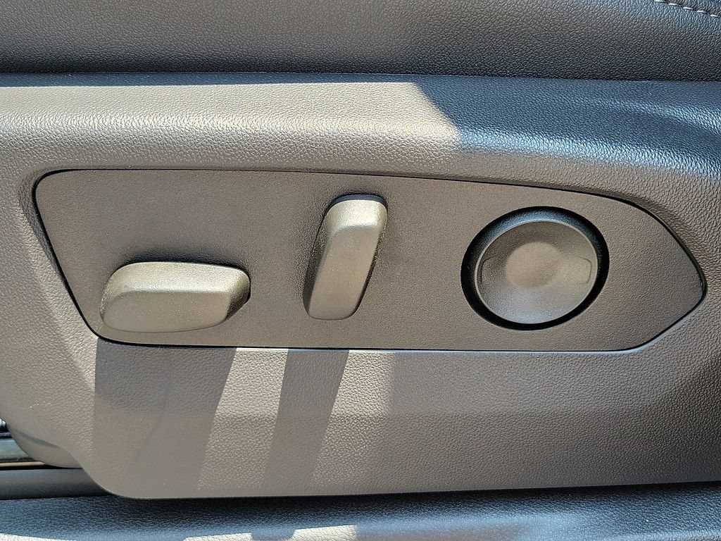 2026 GMC Sierra 1500 SLT - Photo 23