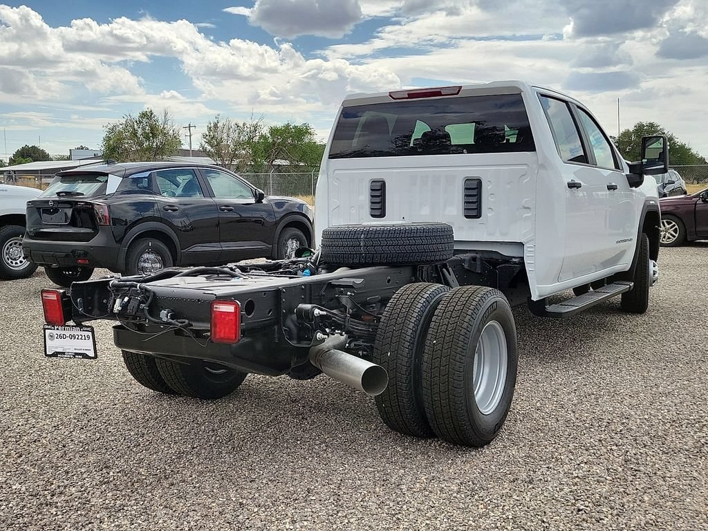 2026 GMC Sierra 3500 Chassis Cab Pro - Photo 7
