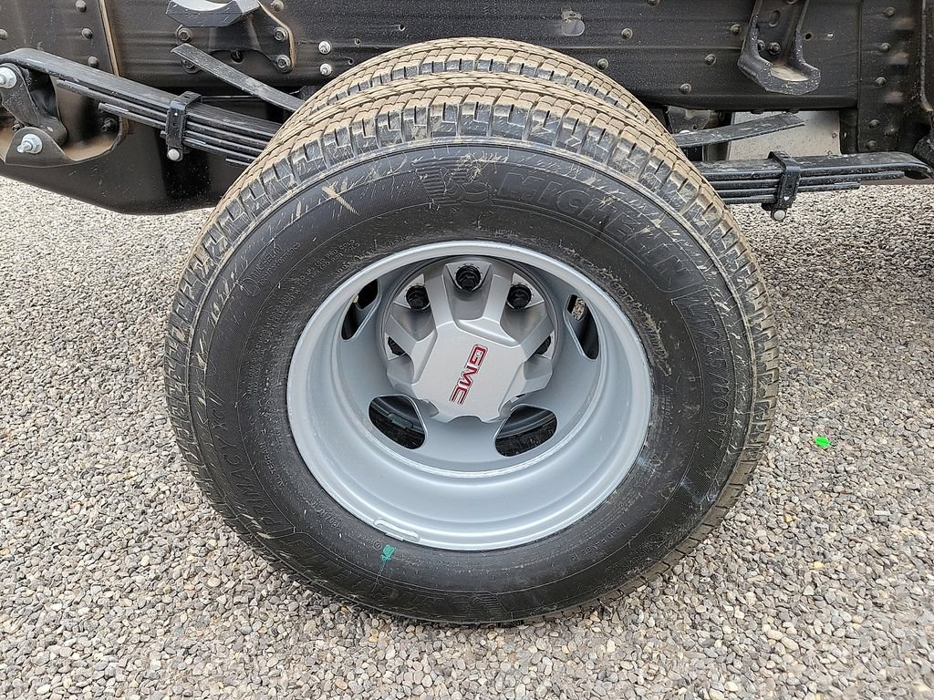 2026 GMC Sierra 3500 Chassis Cab Pro - Photo 6