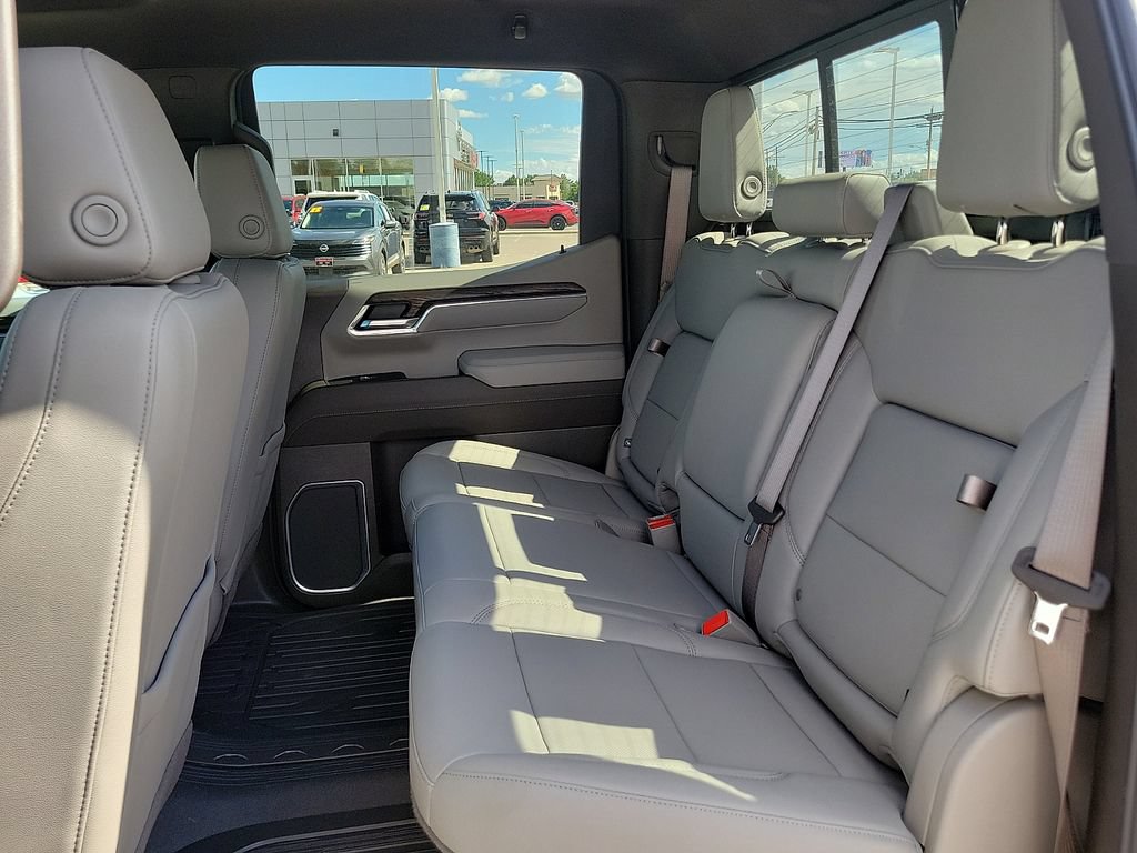 2026 GMC Sierra 1500 SLT - Photo 19