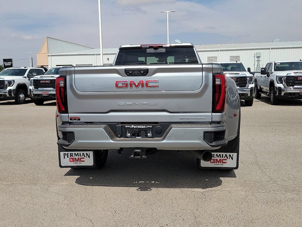 2026 GMC Sierra 3500HD Denali - Photo 11