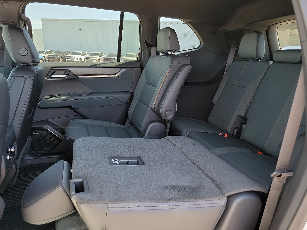 2026 GMC Acadia AT4 - Photo 19
