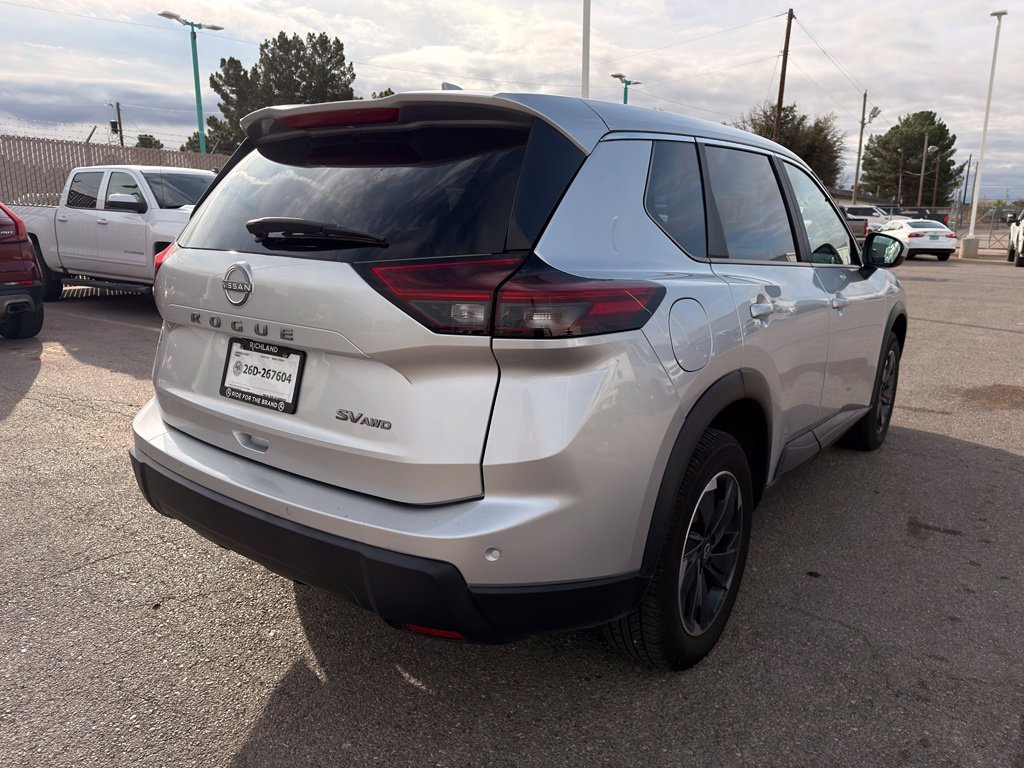 Used 2024 Nissan Rogue SV