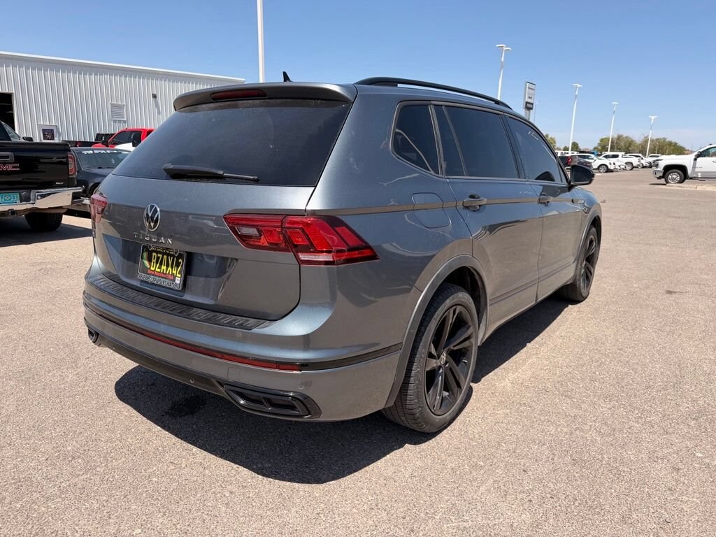 Used 2024 Volkswagen Tiguan SE R-Line Black