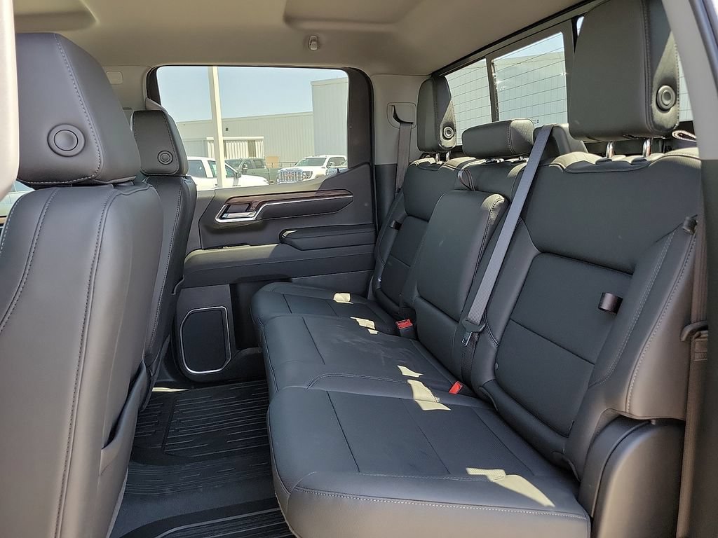 2026 GMC Sierra 1500 SLT - Photo 19