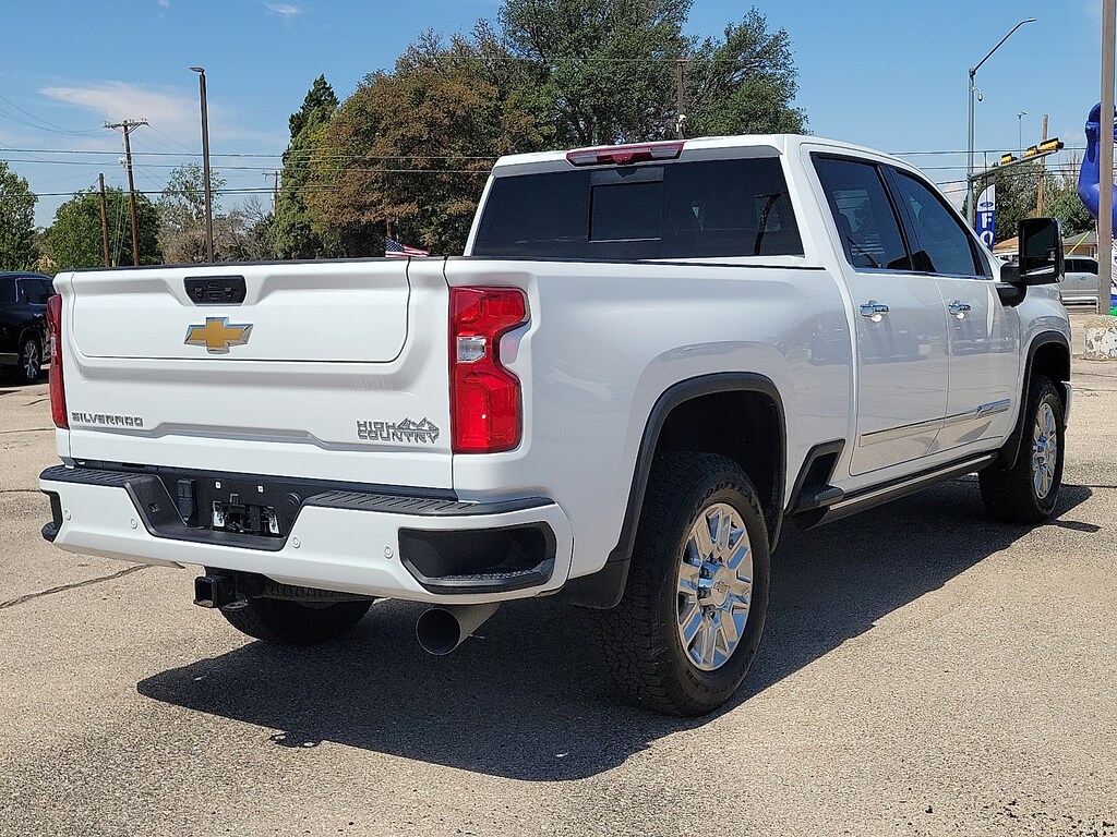 Used 2024 Chevrolet Silverado 2500HD 4WD Crew Cab Standard Bed High Country Crew Cab