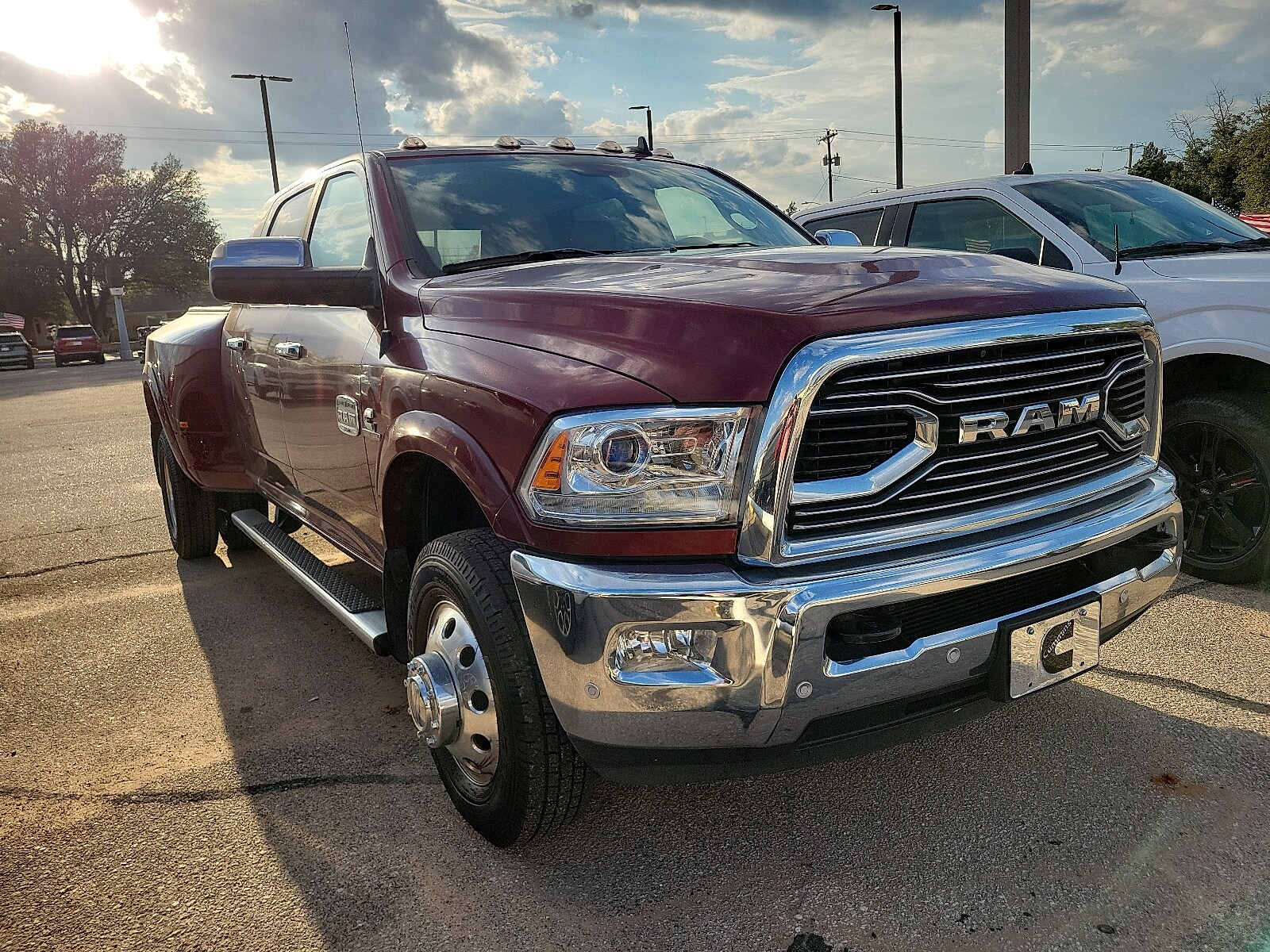 2018 Ram 3500 Laramie Longhorn photo 3