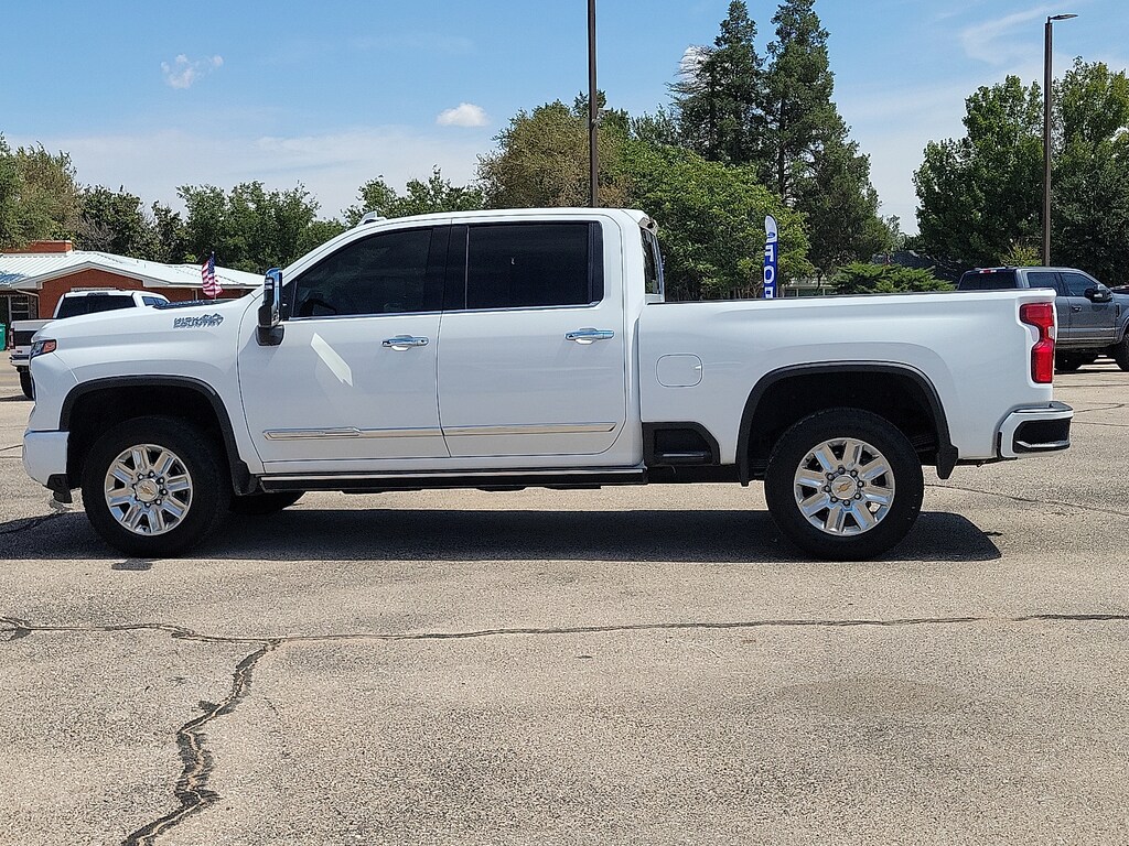 Used 2024 Chevrolet Silverado 2500HD 4WD Crew Cab Standard Bed High Country Crew Cab