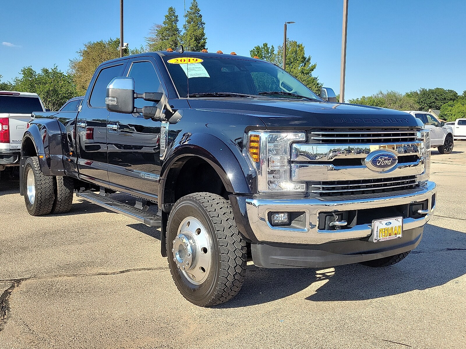 2019 Ford F-450 Lariat photo 4