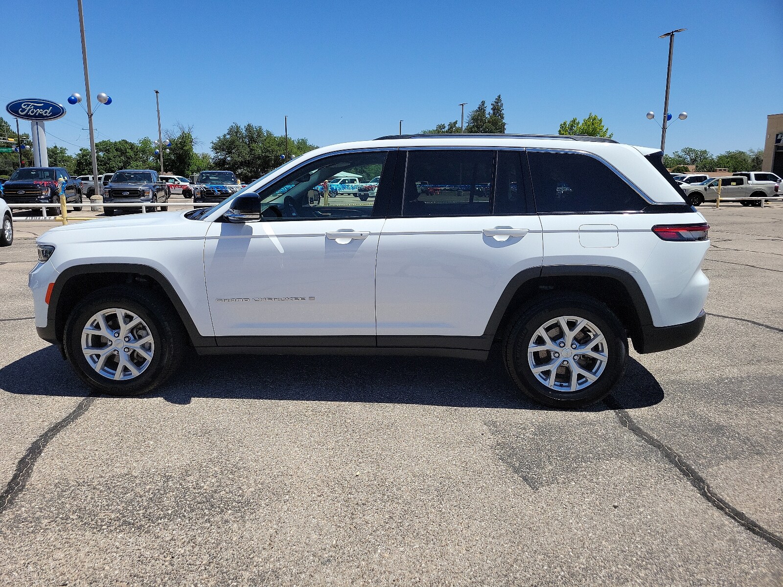 Used 2023 Jeep Grand Cherokee Limited with VIN 1C4RJGBG4PC538118 for sale in Hobbs, NM