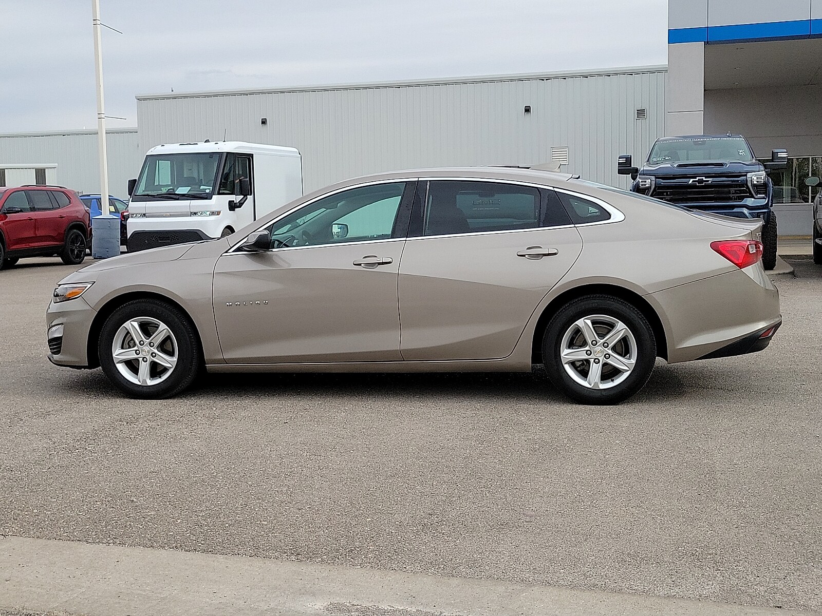 2024 Chevrolet Malibu 1LT - Photo 6