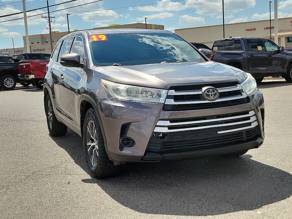 Used 2019 Toyota Highlander LE Plus Sport Utility
