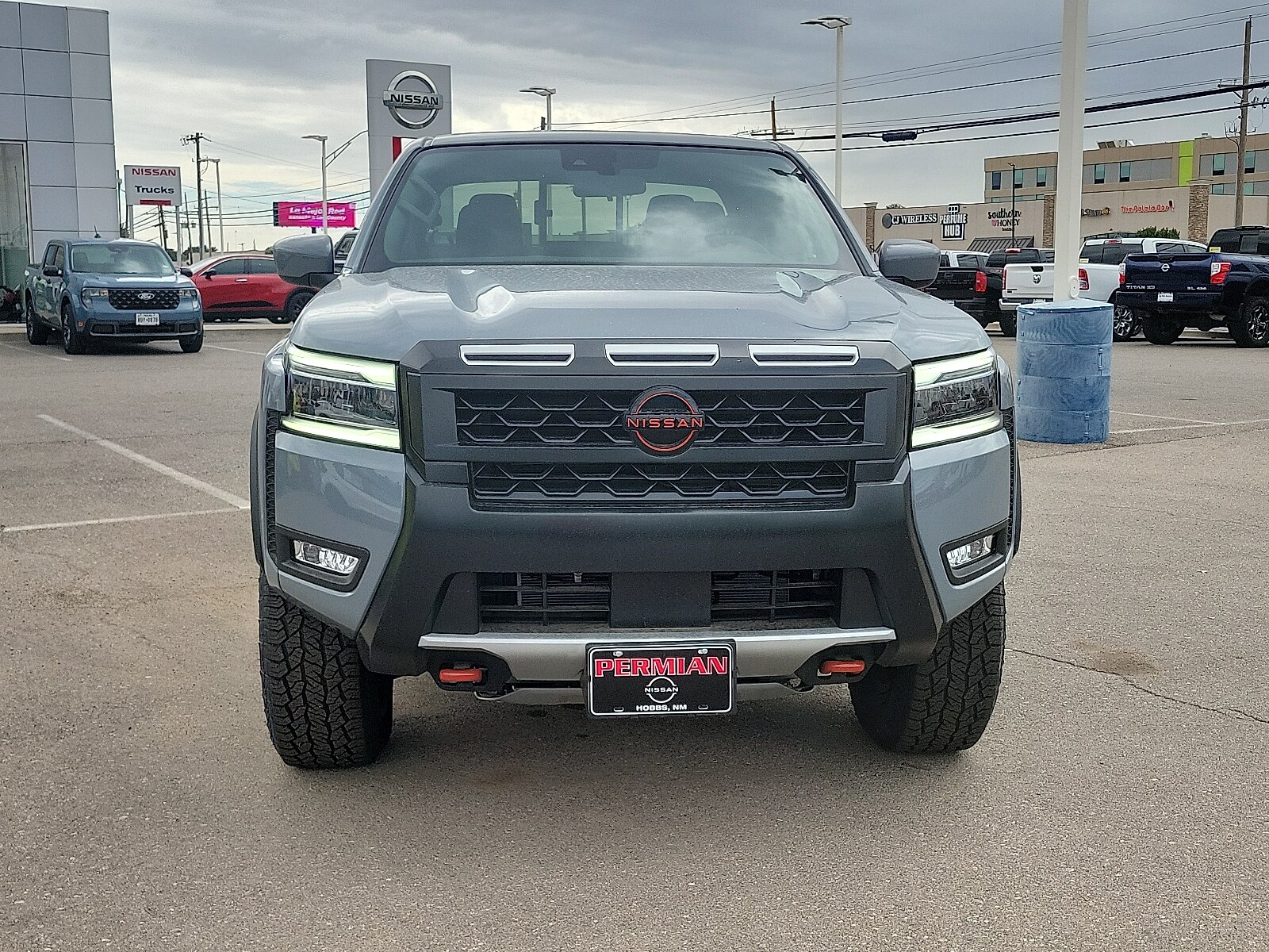 2025 Nissan Frontier PRO-4X Crew Cab photo 3