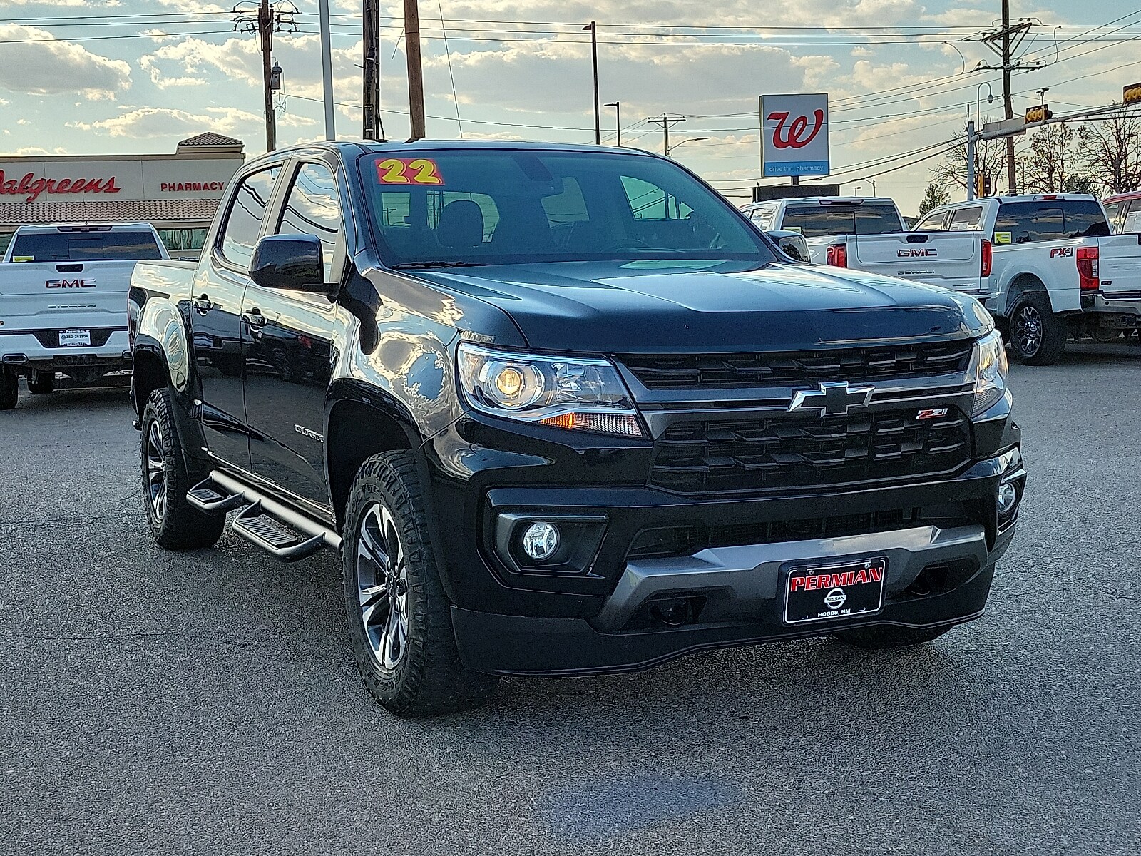 2022 Chevrolet Colorado Z71 photo 2