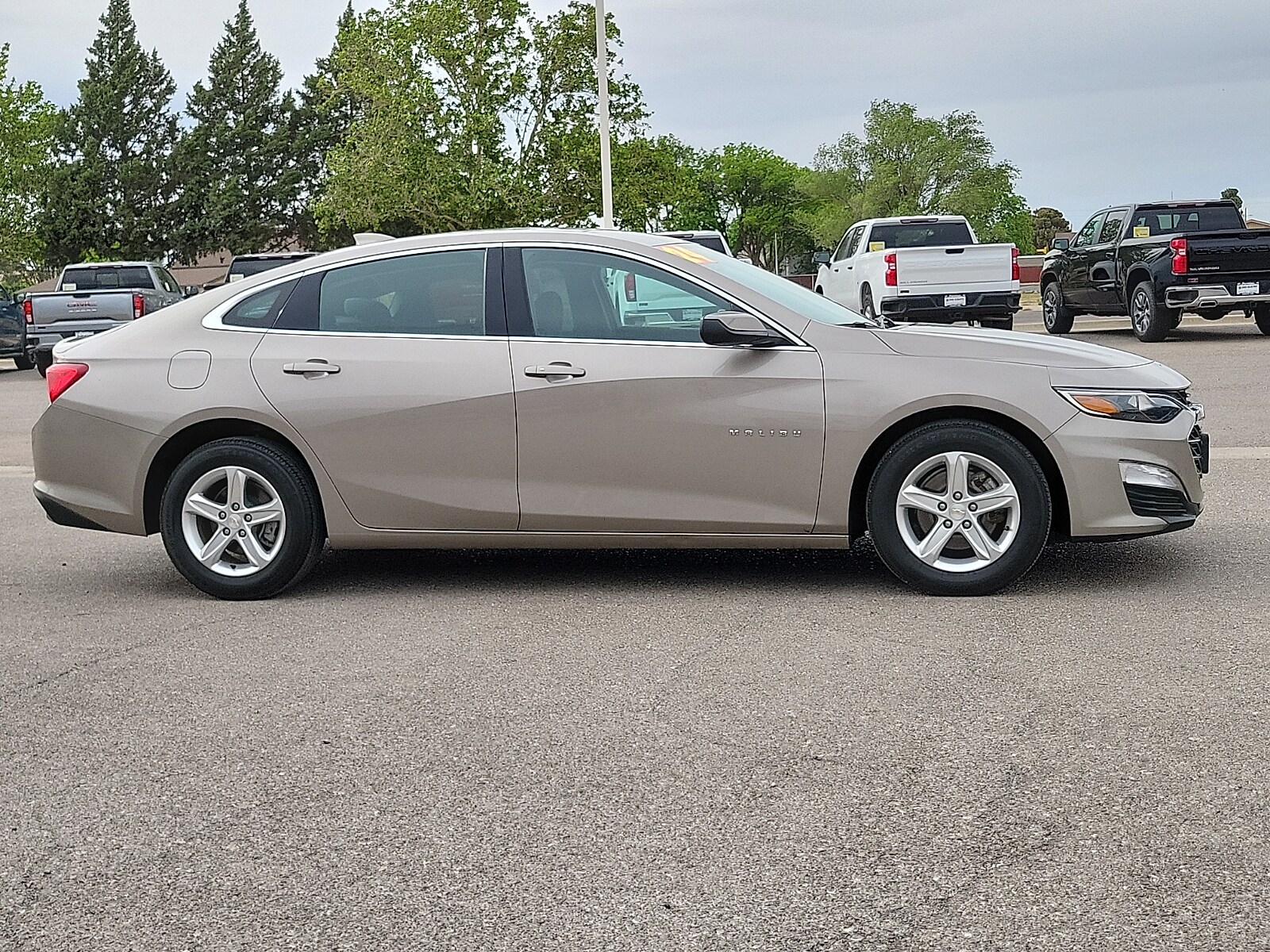 2024 Chevrolet Malibu 1LT - Photo 12