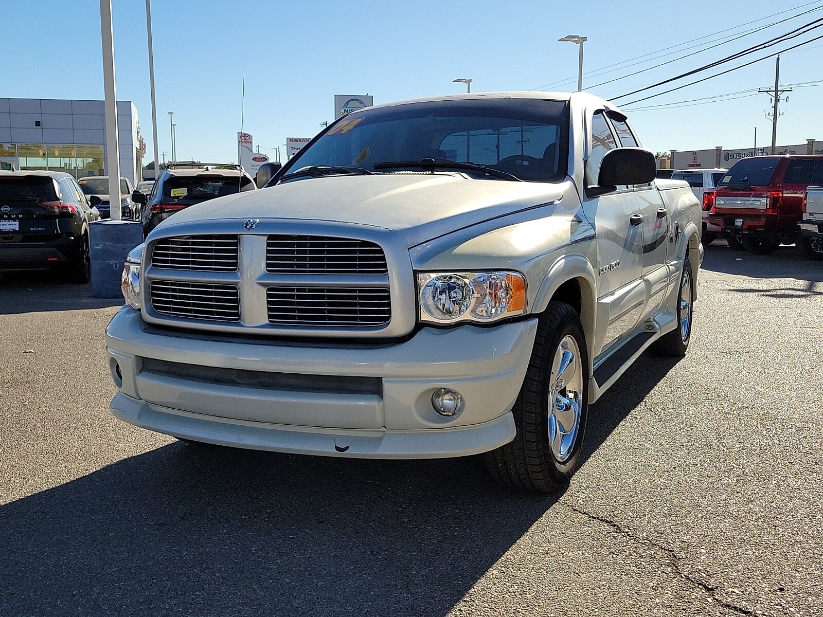 2004 Dodge Ram SLT Laramie photo 4