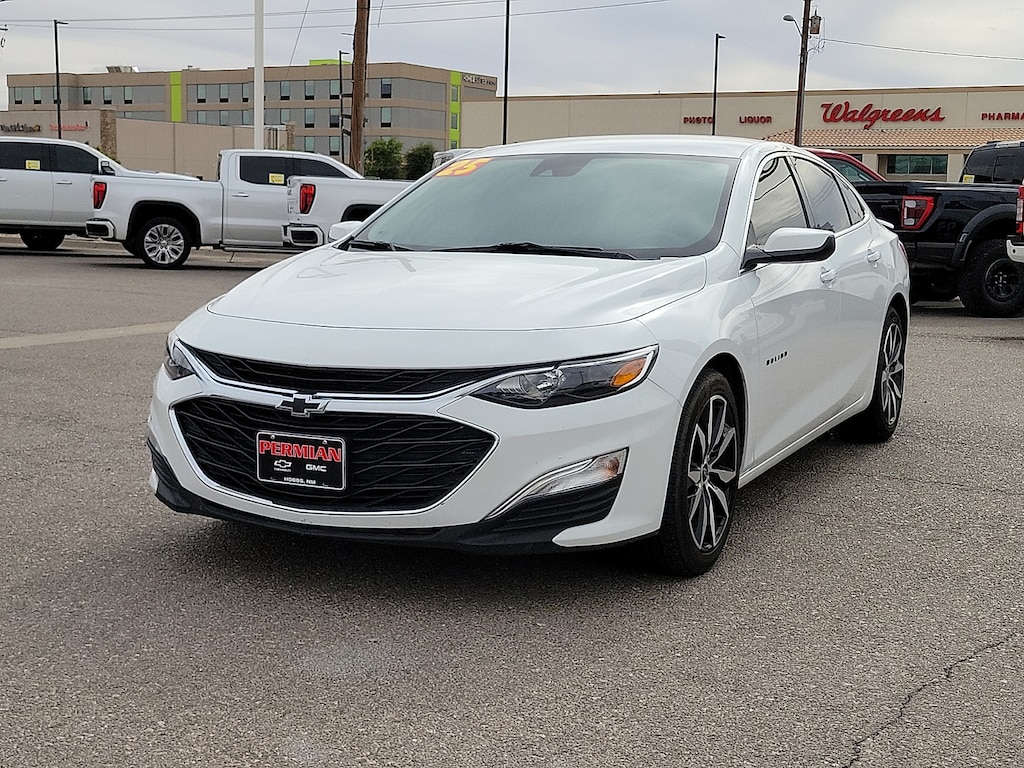 Used 2025 Chevrolet Malibu FWD RS Sedan