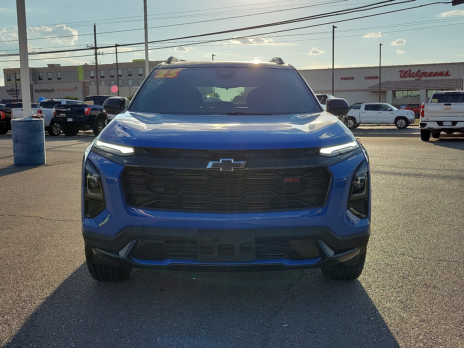 2025 Chevrolet Equinox RS photo 2