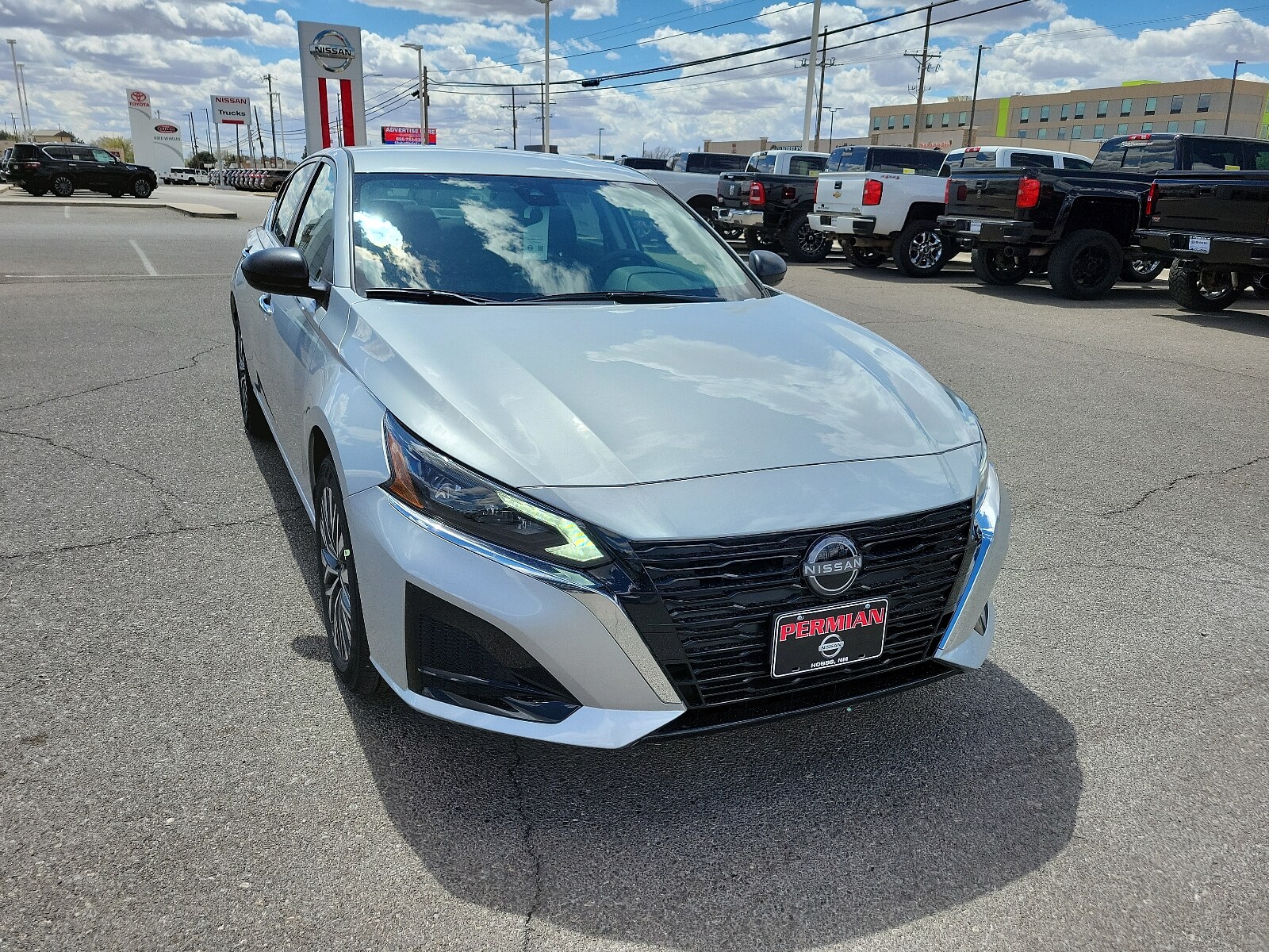 2024 Nissan Altima SV photo 2