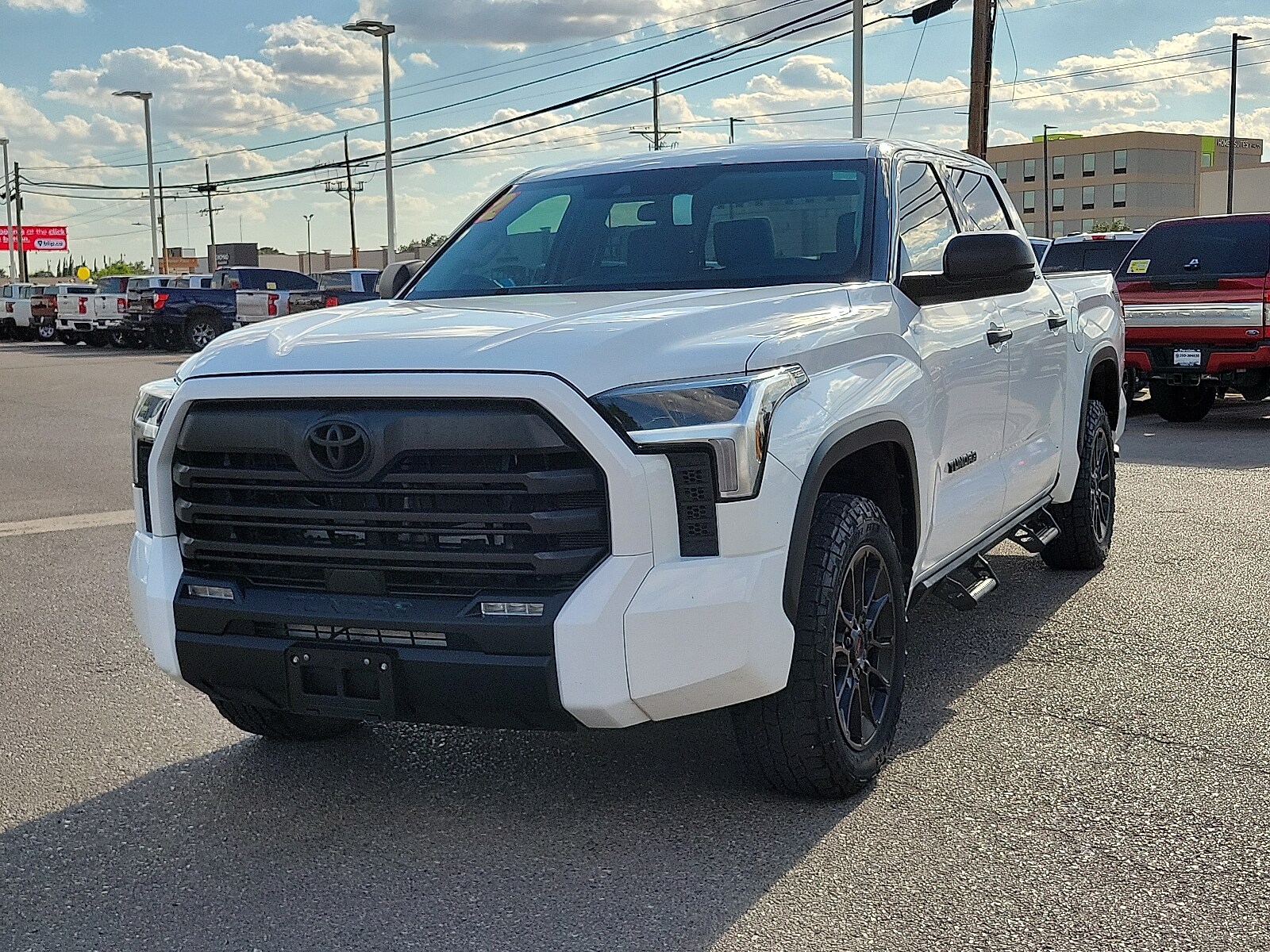 2023 Toyota Tundra SR5 CrewMax photo 4