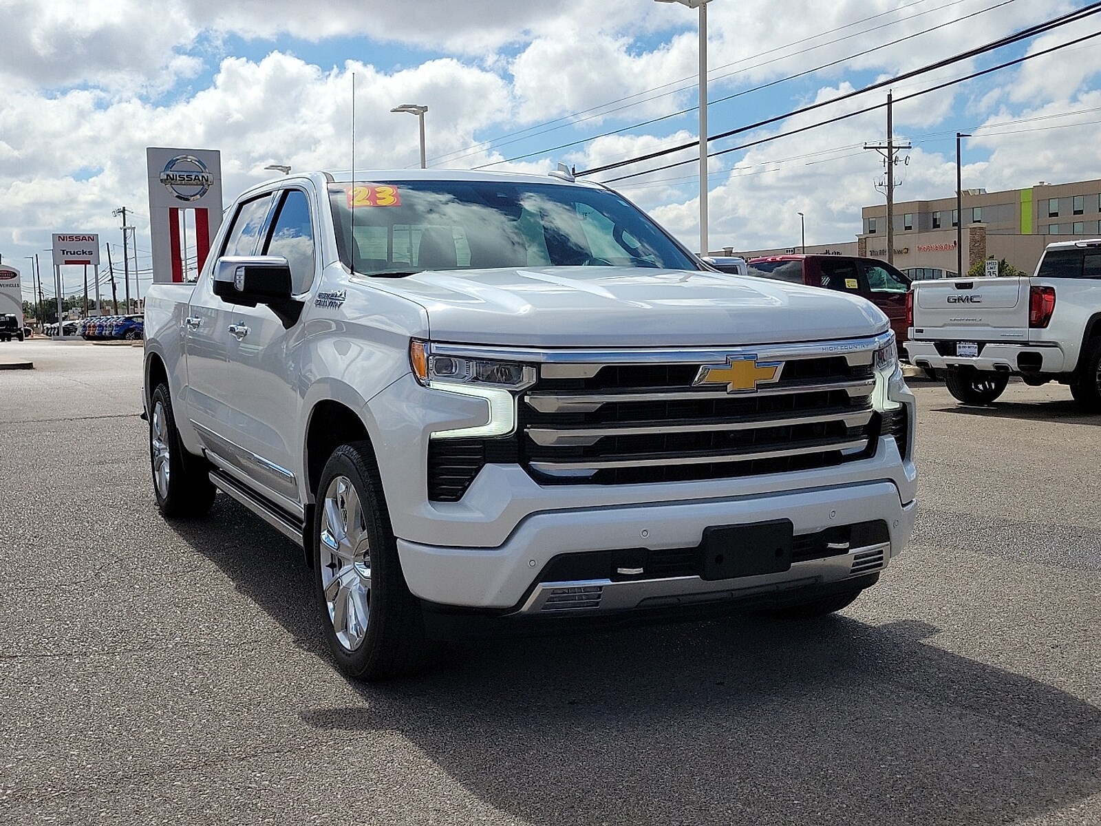 2023 Chevrolet Silverado 1500 High Country photo 2