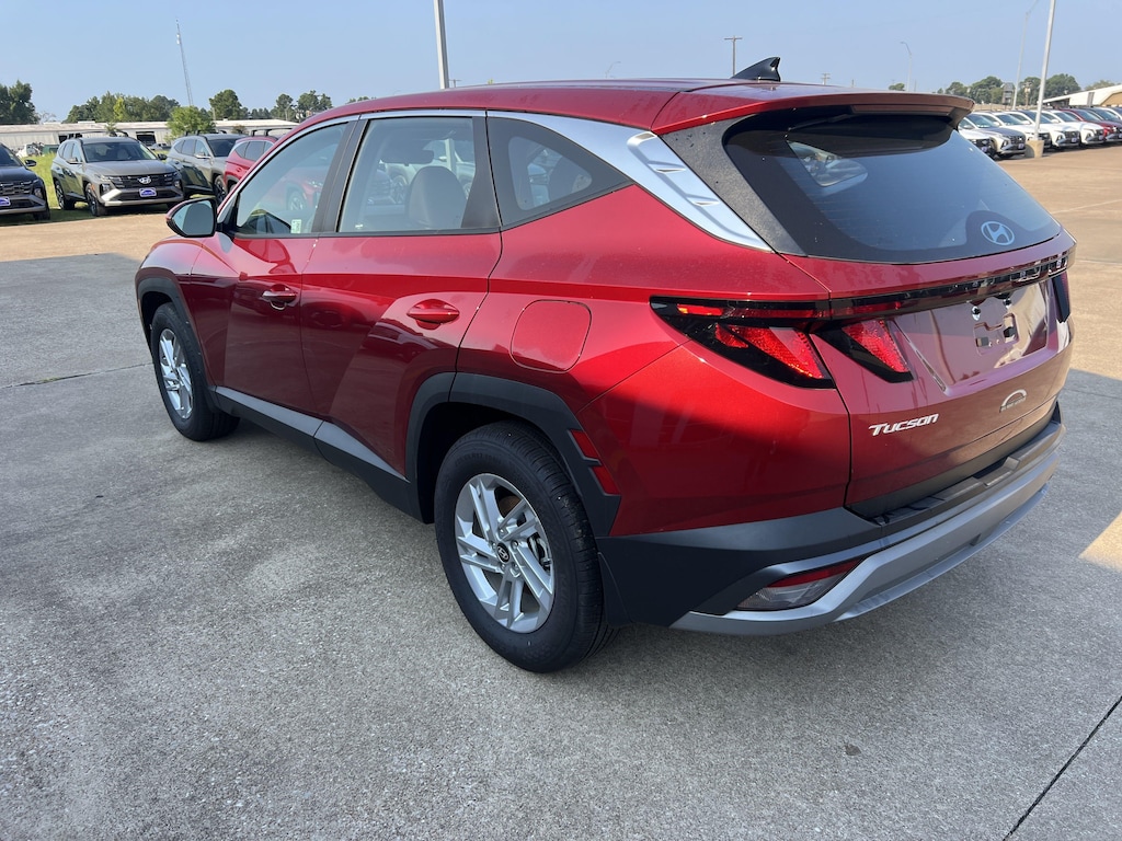 New 2025 Hyundai Tucson SE FWD SUV
