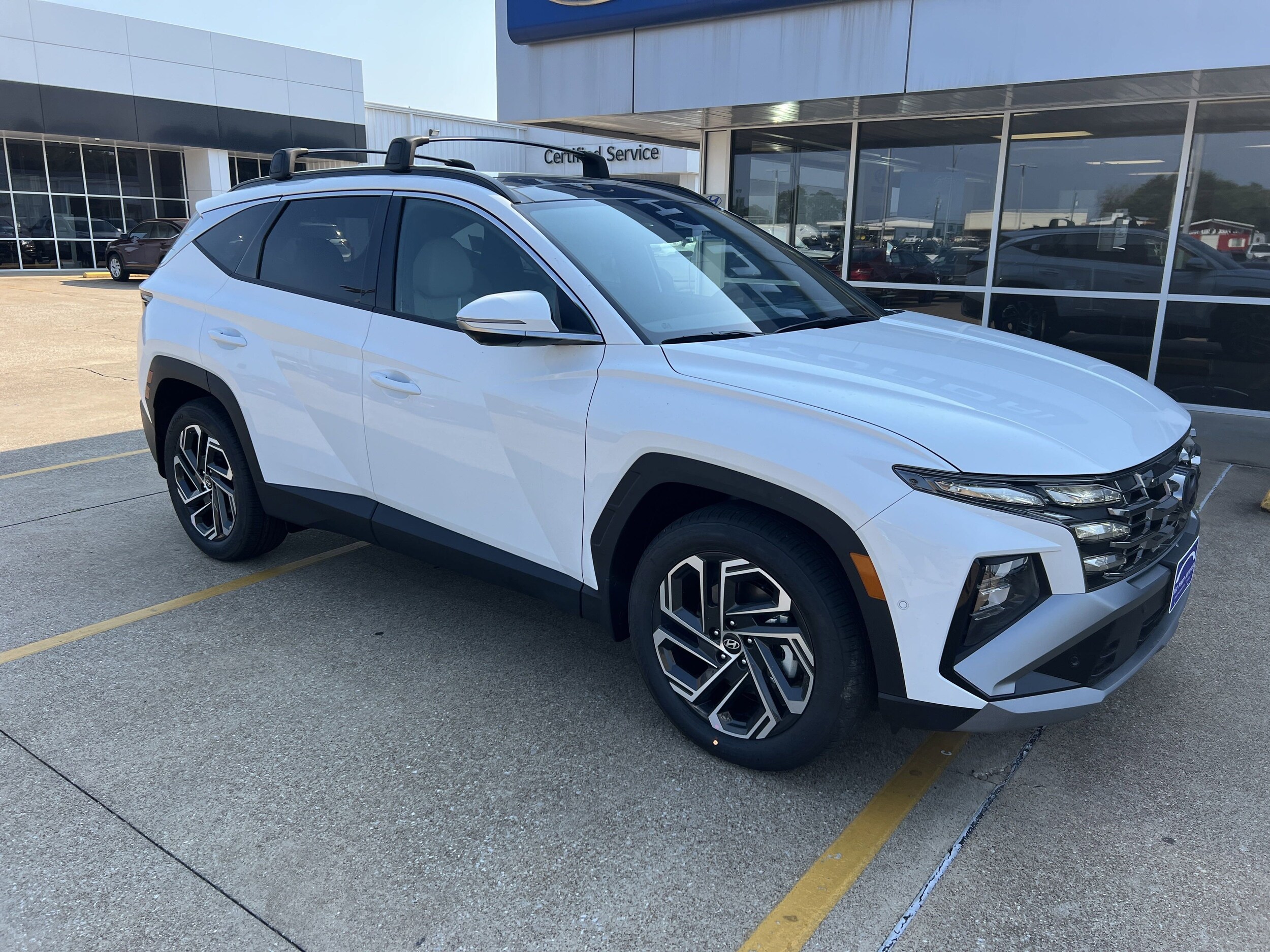 2025 Hyundai Tucson Limited photo 2