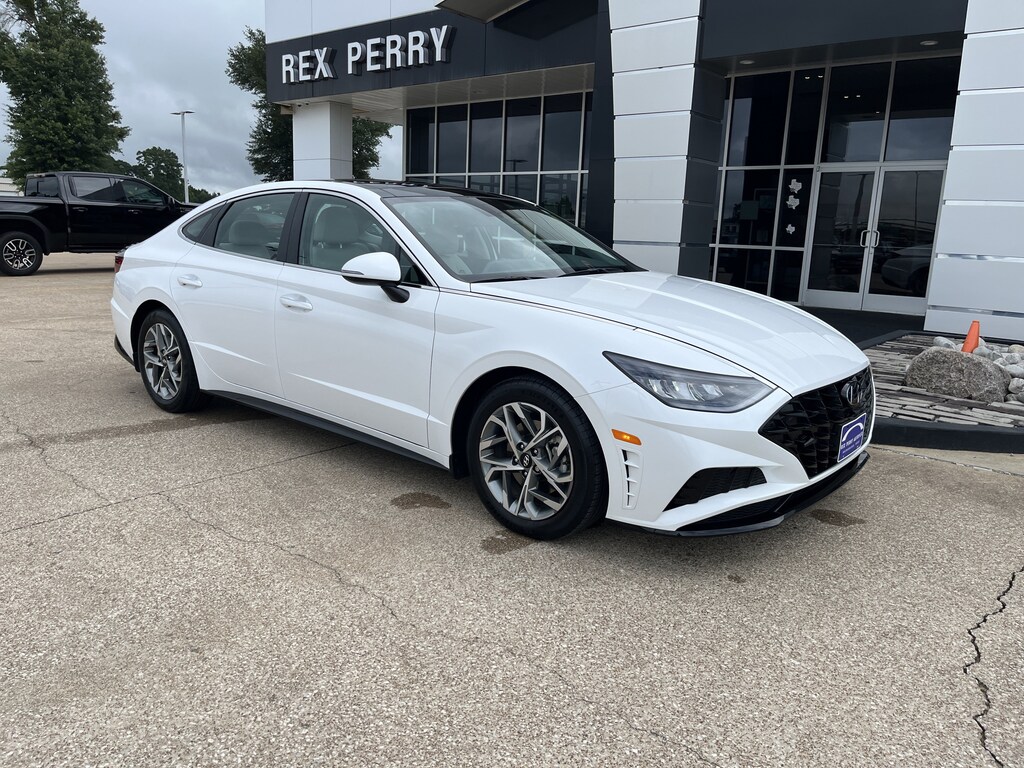 Used 2022 Hyundai Sonata SEL Sedan