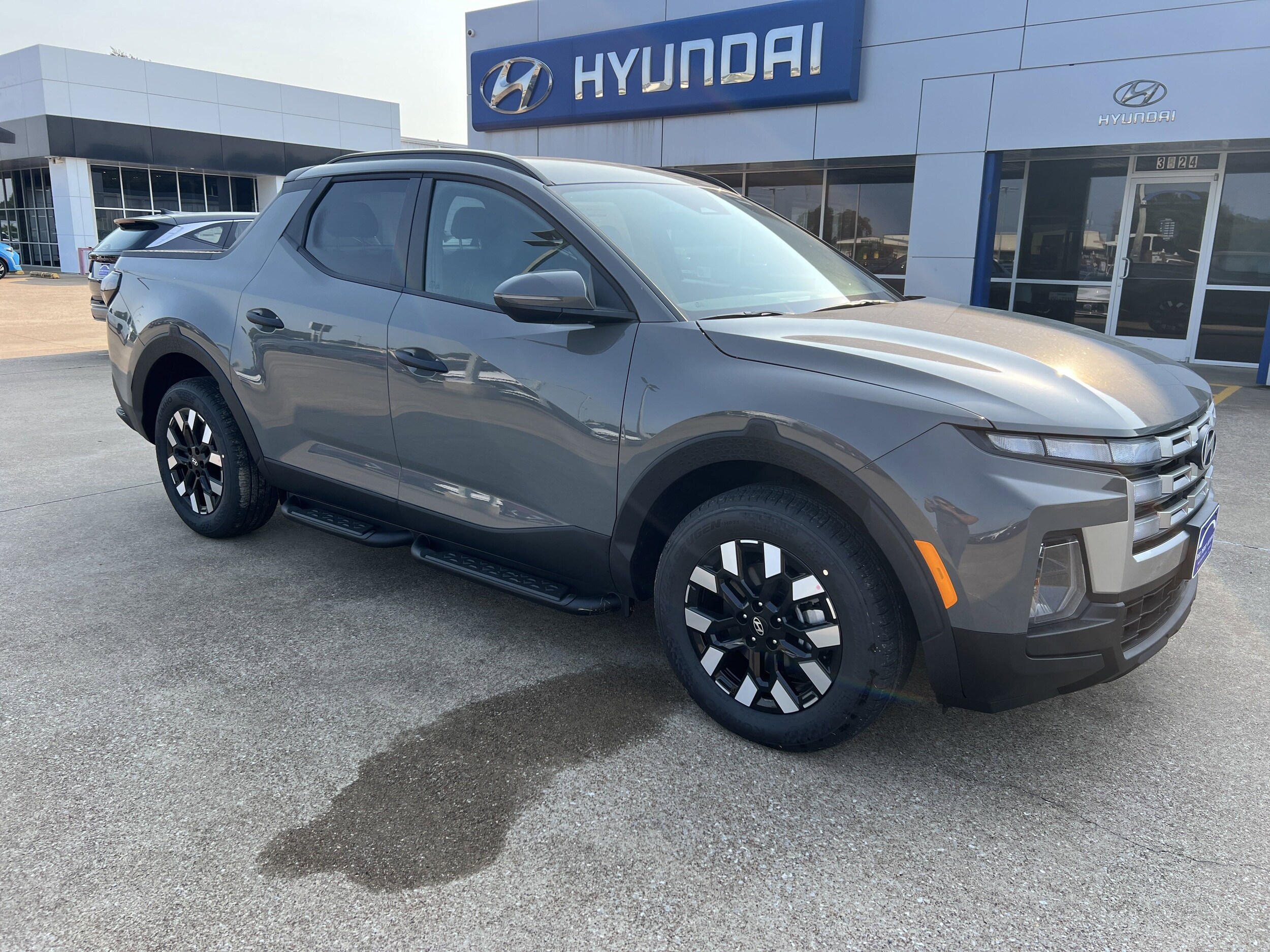 2026 Hyundai Santa Cruz SEL photo 2