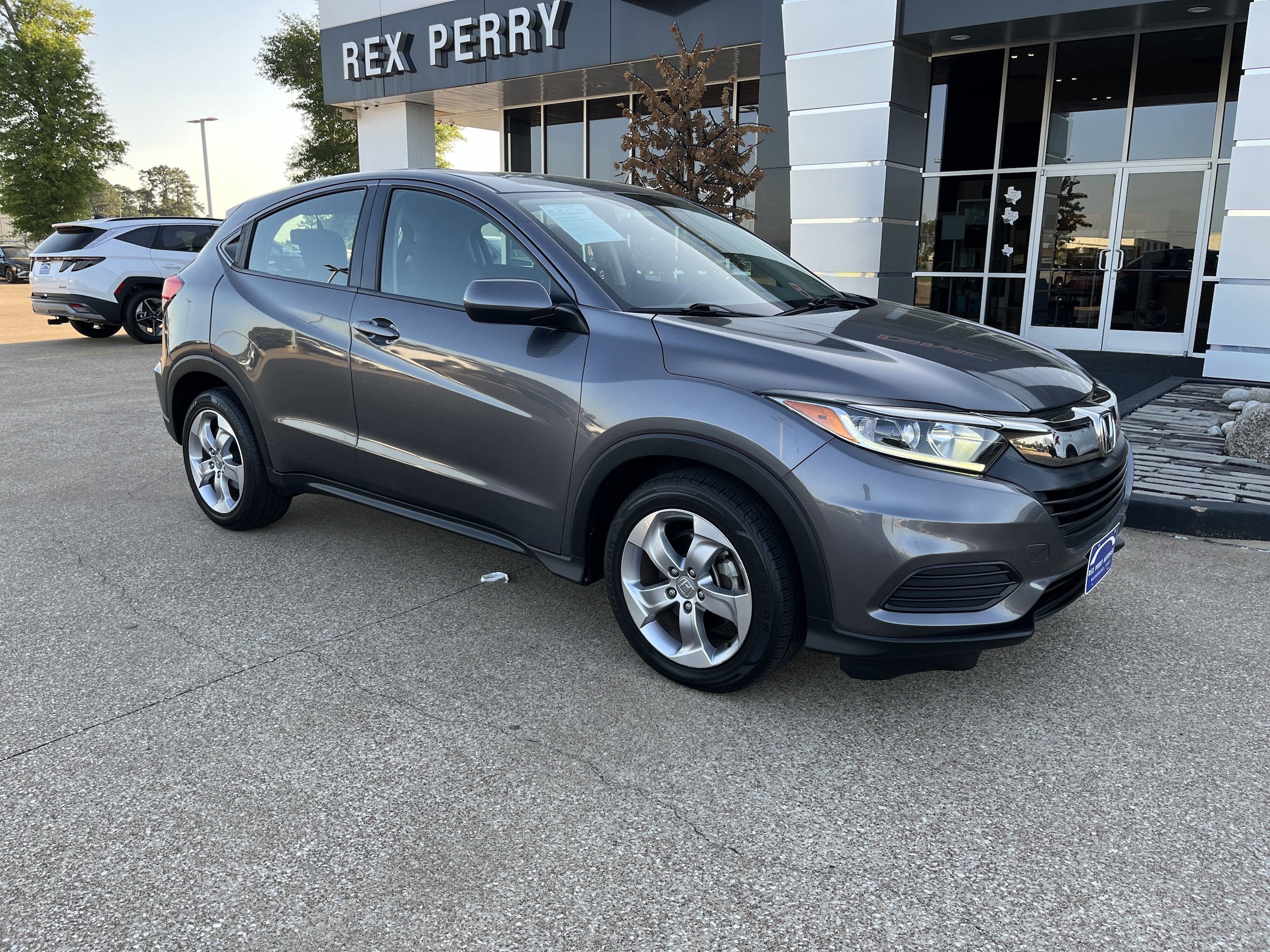 Used 2022 Honda HR-V LX with VIN 3CZRU5H38NM704176 for sale in Nacogdoches, TX