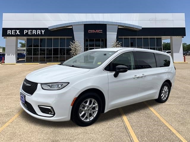 2024 Chrysler Pacifica Touring L's photo