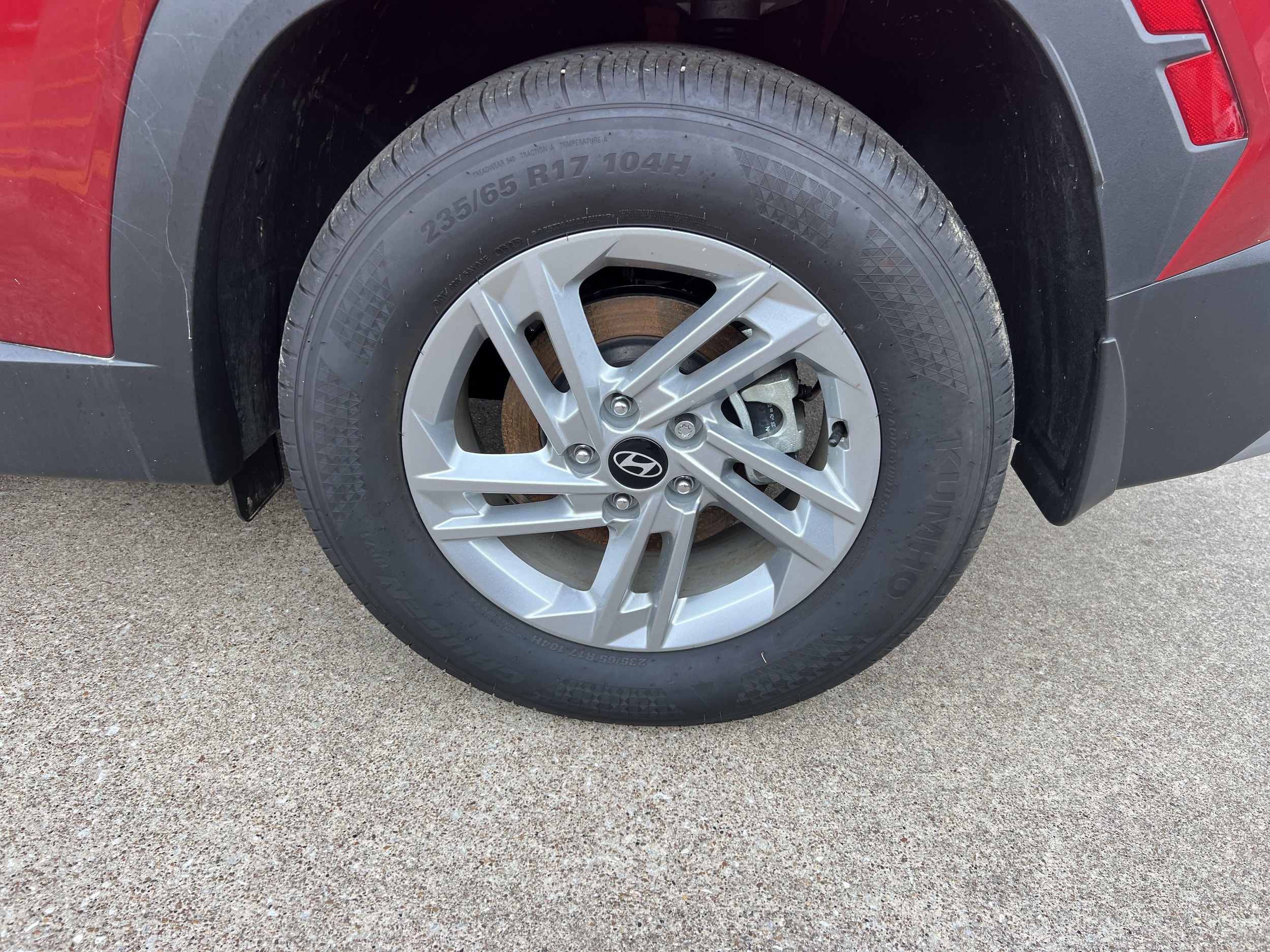 2025 Hyundai Tucson SE - Photo 23