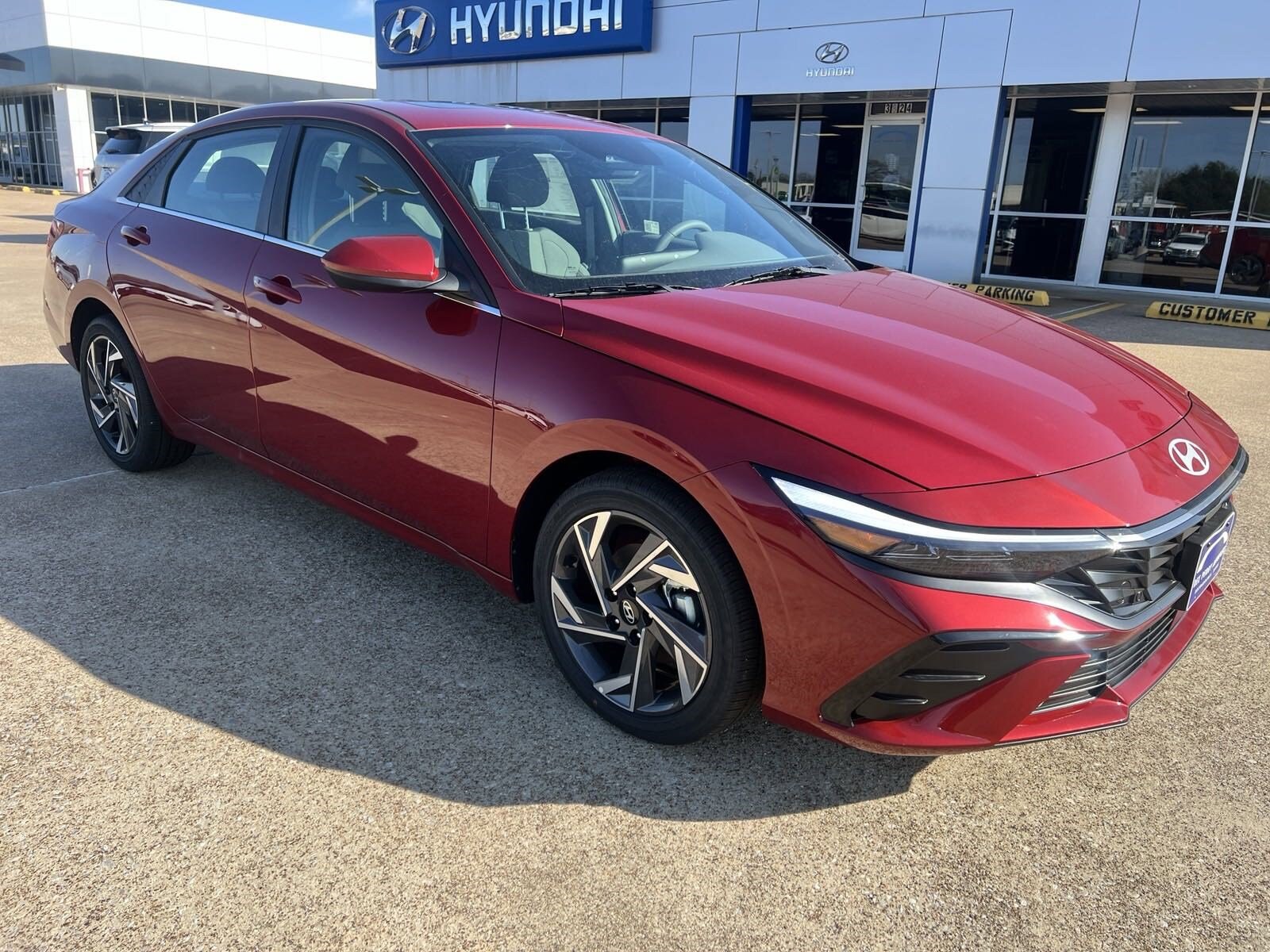 2025 Hyundai Elantra SEL Convenience photo 2