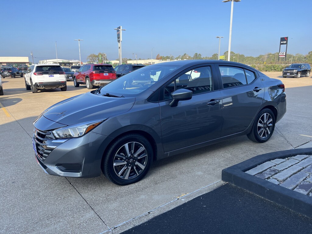 Used 2024 Nissan Versa 1.6 SV Sedan