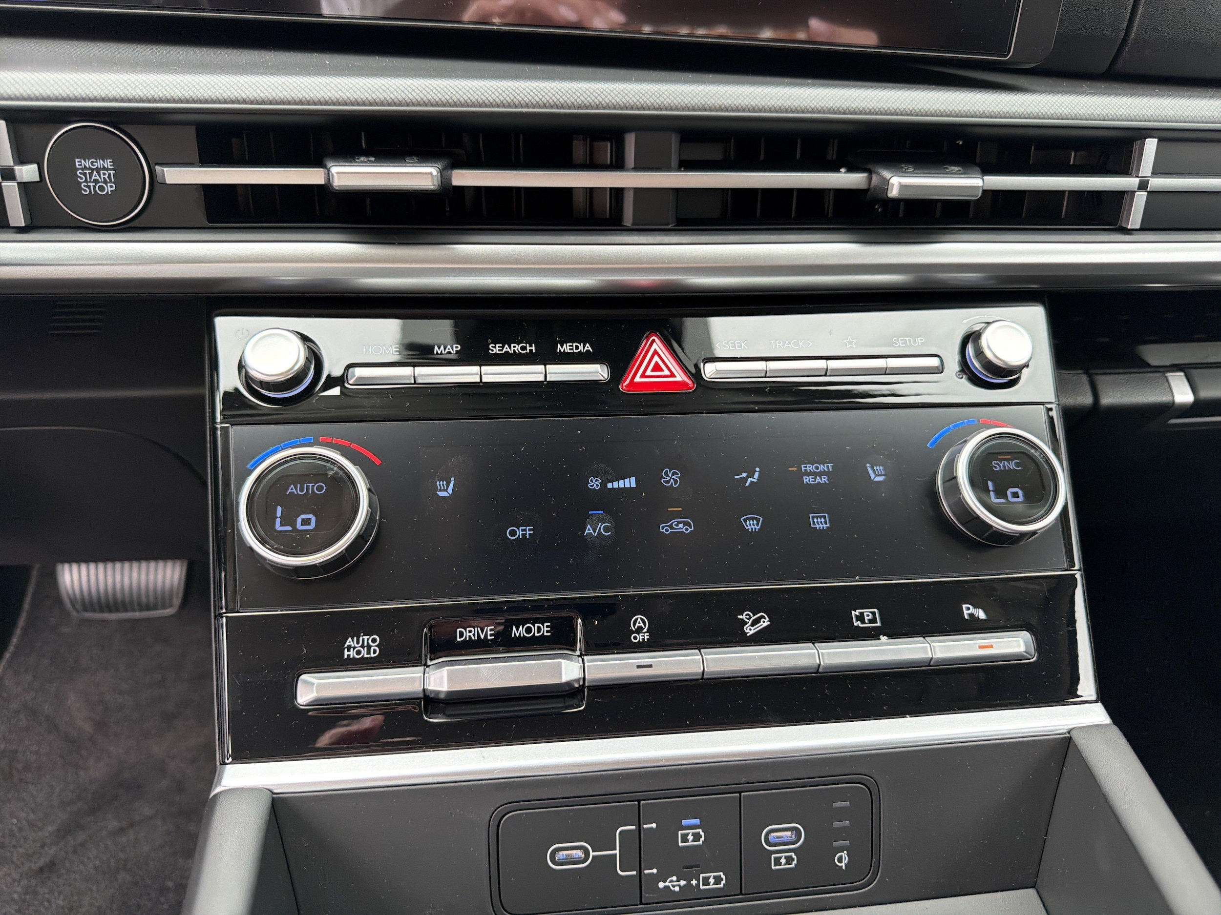 2026 Hyundai Santa Fe SEL - Photo 17